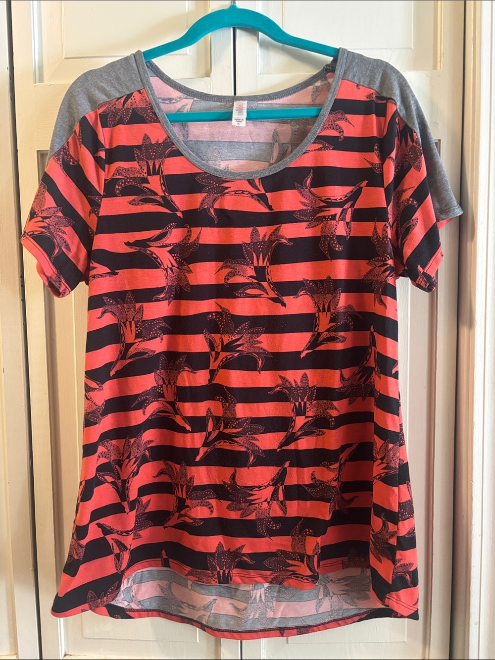 LuLaRoe Coral and Black Striped Floral Scoop Neck Tee
